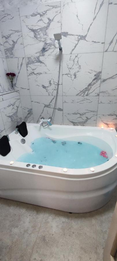 Апартаменты Jacuzzi Belle View Sinaia-Free Parking Экстерьер фото